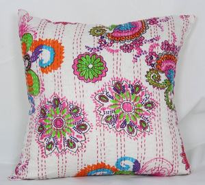 Housse de coussin Kantha en coton indien traditionnel cousu à la main fermeture à glissière matelassée pour une utilisation de canapé décoratif pour la maison en plein air - Product Image 2