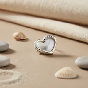 สร้อยคอจี้รูปหัวใจประดับมุกสีเงินสำหรับผู้หญิง สวมใส่ได้ทุกวัน - Product Image 3