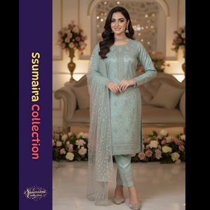 Traje de organza bordado de tendencia de Ssumaira, conjunto de pantalones Kurta adornados largos en tela transparente para ropa india y pakistaní - Product Image 2