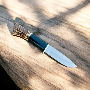 Couteau de chasse artisanal en acier D2, manche en bois de cerf et corne de buffle, bushcraft en plein air - Product Image 4