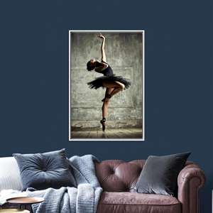 Mural de Mujer Moderna: Lienzo Impreso para Decoración de Habitación de Niña, Lienzo con Marco Blanco - Product Image 1