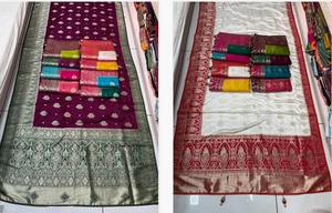 ชุดส่าหรีผ้าซาตินหรูหราทันสมัยประดับด้วยประกายระยิบระยับแบบลาเตอร์ - Product Image 3