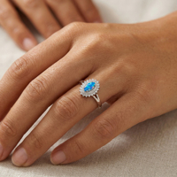 Bague en argent sterling 925 abordable avec opale bleue taille marquise et zircone entièrement sertie de diamants