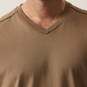 T-Shirt con Scollo a V per <span class=keywords><strong>Uomo</strong></span> 100% Cotone Pima Maglietta Top Jersey Organico Maglietta da <span class=keywords><strong>Uomo</strong></span> Manica Corta Abbigliamento Maschile all'Ingrosso - Product Image 3