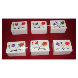Coffrets cadeaux de bijoux incrustés de forme rectangulaire de petite taille en marbre blanc pur uniques et antiques utilisés pour le festival de Diwali et du Ramadan - Product Image 1