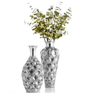 Design idéal pour la décoration intérieure Vase et vase à fleurs en or Fait à la main Personnalisé Meilleur décor d'intérieur et design fait à la main - Product Image 3