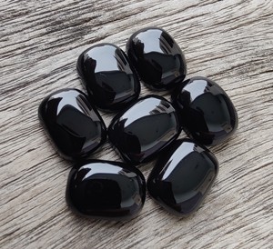Vente en gros de cabochon de taille coussin en onyx noir naturel pierres précieuses en vrac avec certificat IGI dos plat tailles calibrées disponibles - Product Image 3
