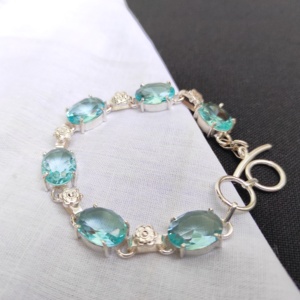 สร้อยข้อมือชุบเงินปรับได้สีฟ้าบุษราคัมคริสตัลเหลี่ยมเพชรพลอยแฟชั่นเครื่องประดับเพชรหลักขายส่ง - Product Image 2