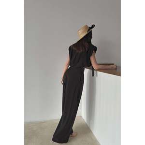 Conjunto de Blusa y Pantalones de Modal Negro - Negro - Product Image 4