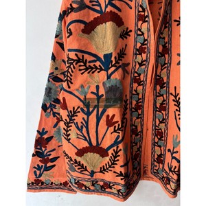 Veste en tissu Suzani en coton unisexe d'automne, broderie ouzbek, manteau d'hiver et de printemps sans fermeture, style hippie - Product Image 3