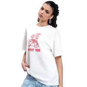Vente en gros de T-shirt femme en coton brodé Coupe décontractée Tissu doux Manches courtes T-shirt surdimensionné pour femme Personnalisation disponible - Product Image 4