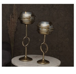 Bougeoir de créateur magnifique et élégant Bougeoir décoratif en forme de feuille pour mariage et hôtel - Product Image 2
