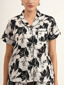 Conjunto de Pijama de Algodón Voile Pintado a Mano con Estampado Floral para Mujer, Transpirable, Suave, Cuello en V, Botones, Manga Corta, Casual, Cómodo y Romántico - Product Image 5