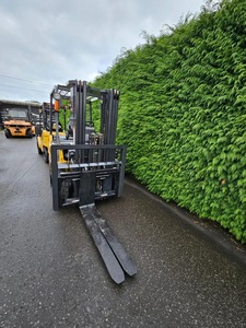 Chariot élévateur à fourche à moteur de luxe, état neuf, machinerie de vente au détail, réparation industrielle, moteur à essence, fonctionnement assis, 2 ans - Product Image 2