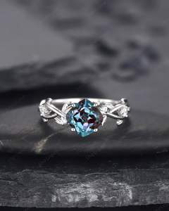 Anillo de compromiso de Alejandrita con corte de cojín de Plata de Ley 925, anillo de boda de oro blanco de naturaleza única - Product Image 6