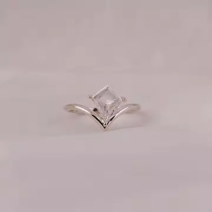 Recién llegado, anillo solitario de diamante cultivado en laboratorio con corte de retrato de cometa, anillo de compromiso de corte artístico único en oro sólido de 14K, diseño personalizado - Product Image 1