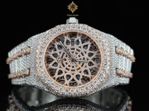 Reloj Analógico Automático de Acero Inoxidable de Dos Tonos para Unisex con Diamantes Moissanite Incrustados en la Esfera de Cristal, Diseño Floral, Estilo Ejecutivo y Moderno - Product Image 3