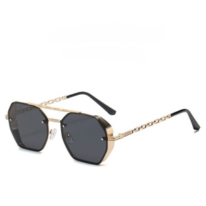 Fenyi Wholesale New High-end Multi-sided Double Beam Fashion Metal Chain Temple Sunshade UV400 PC Sunglasses Women