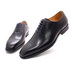 Chaussures habillées vintage en cuir givré pour hommes avec empiècements élastiques et talon résistant à l'usure - Product Image 4