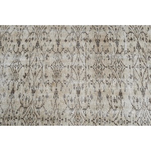 Tapis turc vintage écologique, 2,6 x 6,3 pieds (79 x 192 cm), gris, patchwork, en laine, avec envers en latex - Product Image 4
