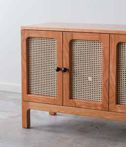 ตู้ข้างเตียงไม้สักแท้ทรงโมเดิร์น รุ่นเอลิน่า พร้อมบานประตูหวายสาน สีธรรมชาติ เฟอร์นิเจอร์สำหรับใช้ภายในบ้าน ห้องนั่งเล่น หรือโรงแรม - Product Image 6