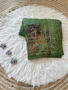 Sarees de Invierno de Diseño Elegante Importados de Shree Indian Exports, para Fiestas y Bodas, 100% Seda Organza, con Blusa y Pieza de Piel Sintética - Product Image 2