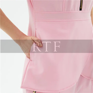 Scrubs Medic Scrub Uniforms Conjuntos de enfermería spandex contraste Cartoon Scrub Tops por Raw To Fine - Product Image 5