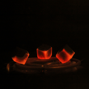 Carbón de cáscara de coco Natural de alta calidad, bajo en cenizas, fácil de encender, inodoro, baja humedad, sin humo, Hookah Shisha Cubes - Product Image 3