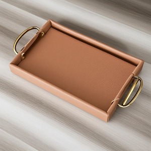 Plateau en cuir minimaliste avec finition polie et lignes épurées conçu pour la décoration de la maison moderne et le service pratique - Product Image 4