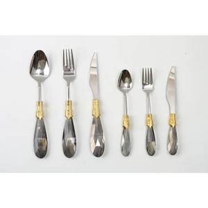 ชุดเครื่องใช้บนโต๊ะอาหาร6ชิ้นชุดเครื่องใช้บนโต๊ะในห้องครัวโรงแรมใช้ในบ้านชุดช้อนส้อมชุบสีเงินที่จับ2โทนสี - Product Image 4