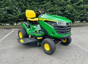 Disponível com bastante uso 2024 Clean John Deer X950R Lawn Mower Zero Turn Ride On Mower Comprar Usado John Deer Lawn Mower Europa