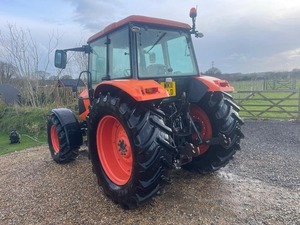 Tractor Kubota 4x4 de Alto Rendimiento M130X, en Excelentes Condiciones, Listo para Comprar, Precios al por Mayor, Disponible Ahora - Product Image 4