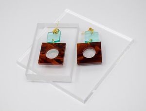 Boucles d'oreilles artisanales en résine élégantes et durables de haute qualité bijoux d'approvisionnement en usine - Product Image 2