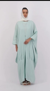 Vente en gros de vêtements islamiques Abaya de Turquie personnalisée Petite abaya de luxe élégante pour femmes robe musulmane Abaya de Dubaï à manches volantées en satin - Product Image 4