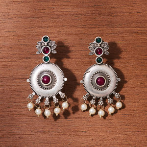 Boucle d'oreille en perle plaquée oxydée artificielle avec exportateur de bijoux de mode au look délicat en Inde - Product Image 6