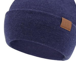 Bonnets unisexes élégants et chauds en acrylique doux Parfait pour l'hiver, mode décontractée ou marque promotionnelle - Product Image 5