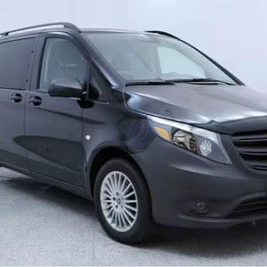 Mercedes-Benz Metris 2023 d'occasion, fourgonnette de transport de passagers, toit standard, empattement de 126 pouces - Product Image 1