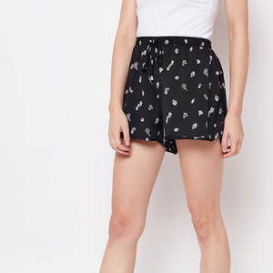 Shorts d'entraînement légers de haute qualité pour femmes Nouveaux shorts imprimés avec logo personnalisé pour femmes de grande taille - Product Image 5
