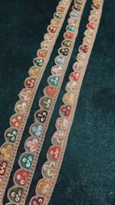 Encaje bordado floral colorido vibrante con diseño intrincado para moda, artesanía y decoración del hogar - Product Image 3