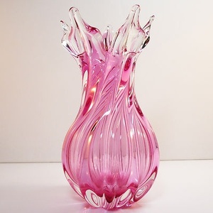 แจกันดอกไม้แก้วทรงเรียวสูงมีพื้นผิวเป็นโครงเหมาะสำหรับการตกแต่งภายในบ้านแบบร่วมสมัยสไตล์โบโฮหรือการจัดดอกไม้อย่างเป็นทางการ - Product Image 5