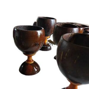 Tasse de noix de coco pour une vie durable Verres à coquille réutilisables naturels Idéal pour les cadeaux par Tradebyd - Product Image 2