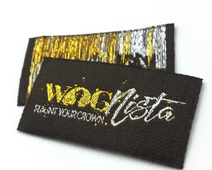 Étiquettes de vêtements avec logo conçu sur mesure en gros d'usine Meilleures étiquettes en polyester tissées personnalisées à la mode pour vêtements - Product Image 6