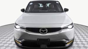 Utilisé en bon état 2023 M a z d a MX-30 EV - Product Image 3