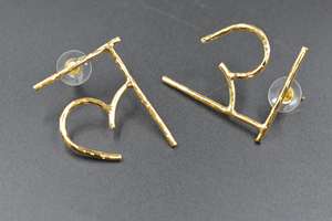 Pendiente chapado en oro con palabra Hindi de moda, joyería de moda en forma redonda para mujeres y niñas - Product Image 3