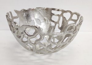 Elegante Tazón Decorativo de Aluminio, Tazón Perforado de Metal con Acabado Plateado para Decoración de Mesa de Comedor, Tazón de Lujo - Product Image 4