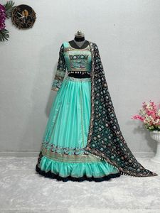 ออกแบบใหม่พิเศษ Heavy ปักลําดับงาน Lehenga ภายในไมโครผ้าฝ้าย 4.5 M วัสดุคุณภาพระดับพรีเมียมสําหรับผู้หญิง - Product Image 2