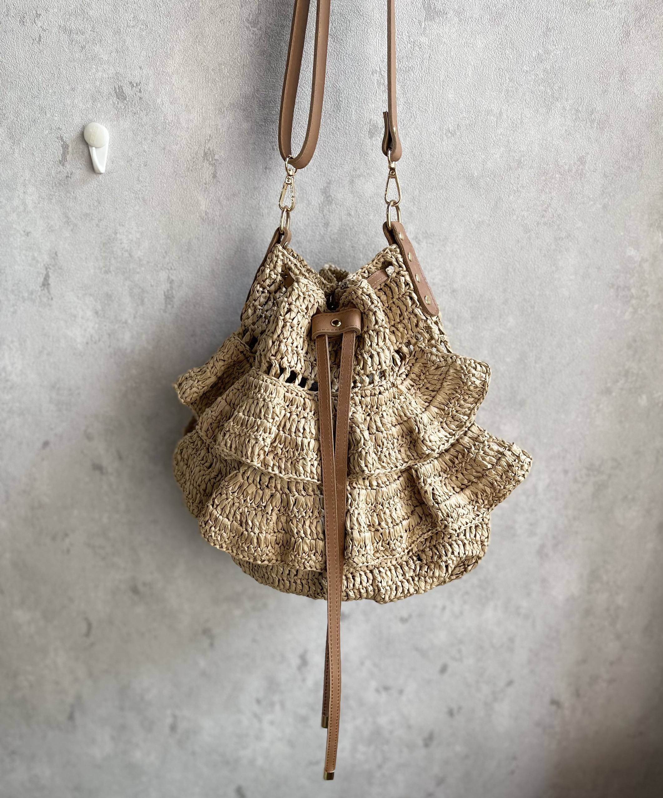 น้ำตาลอ่อน