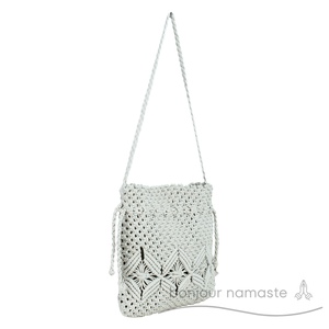 Borsa da donna elegante a tracolla Boho a tracolla Mini borsa intrecciata a mano con chiusura aperta Design sostenibile per la stagione primaverile - Product Image 4