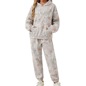 Survêtements pour femmes à la mode avec broderie d'étiquette d'impression de logo personnalisé et options de marque pour la salle de sport ou un usage quotidien - Product Image 1