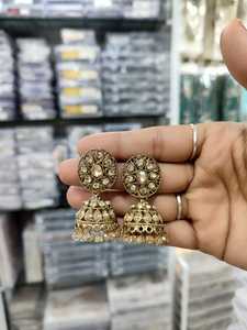 Boucles d'oreilles traditionnelles de haute qualité pour femmes bijoux vintage du patrimoine ethnique indien idéal pour les festivals, les mariages - Product Image 2